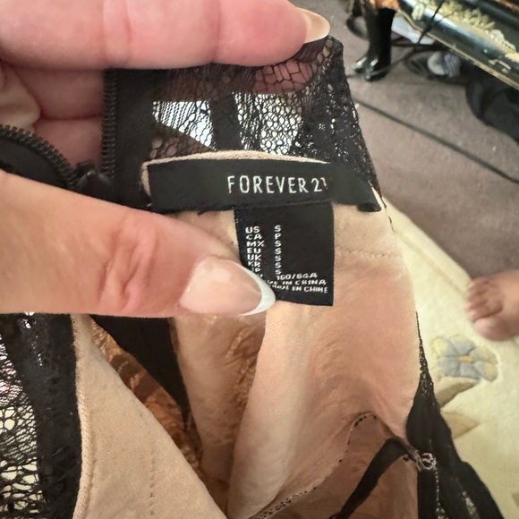 Elegant Lace, Black & Beige, Body Con Dress! - Picture 3 of 3